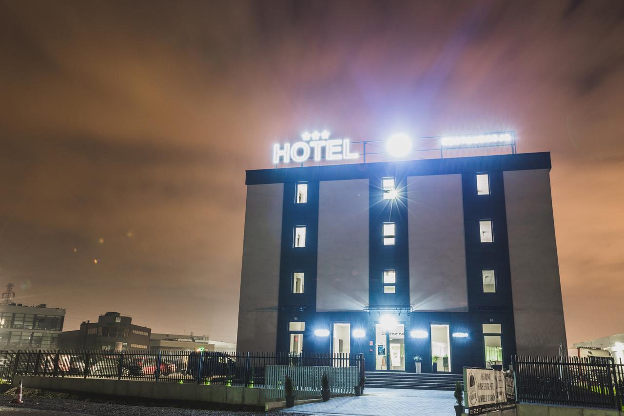 Czarno Na Bialym Hotel Cracóvia Exterior foto